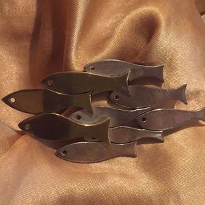 STERLING SILVER SCHOOL OF FISH BROOCH